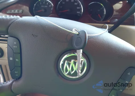 2008 Buick Lucerne Cx z USA, uszkodzony, nr VIN 1G4HP57238U177399